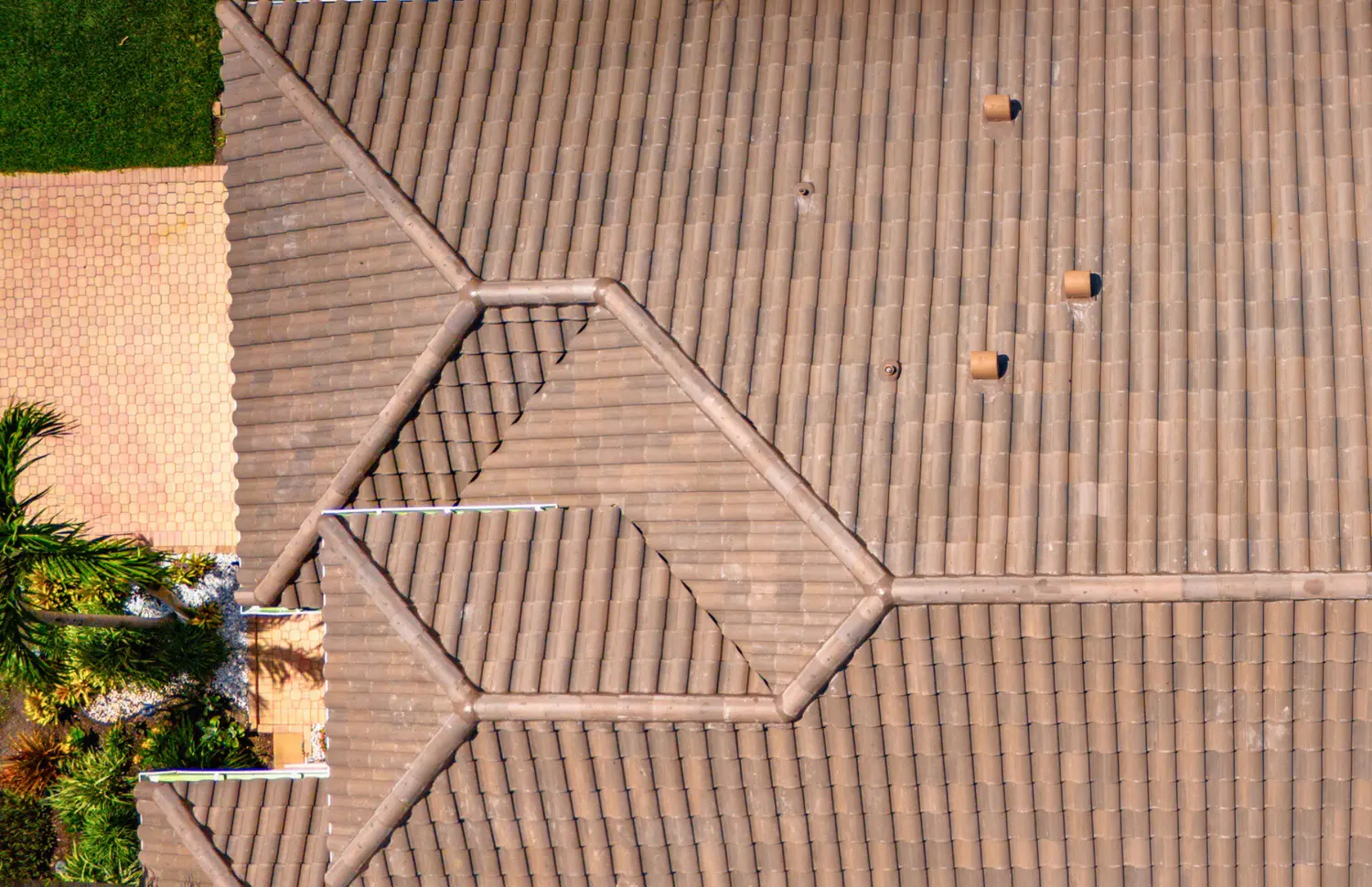 Distinctive Roofing - Giacchino Eagle Brown Gray Range 5